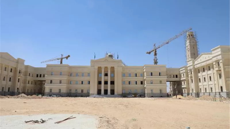 بالصور والفيديو ..تعرف على إنجازات الأعمال في جامعة القاهرة الدولية