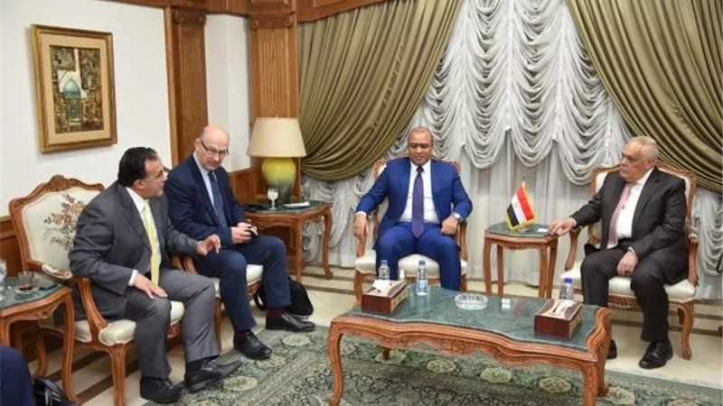 مجموعة بنية تبحث الترتيبات النهائية لبدء إنتاج مصنع الألياف الضوئية بالتعاون مع الهيئة العربية للتصنيع وكورنينج العالمية