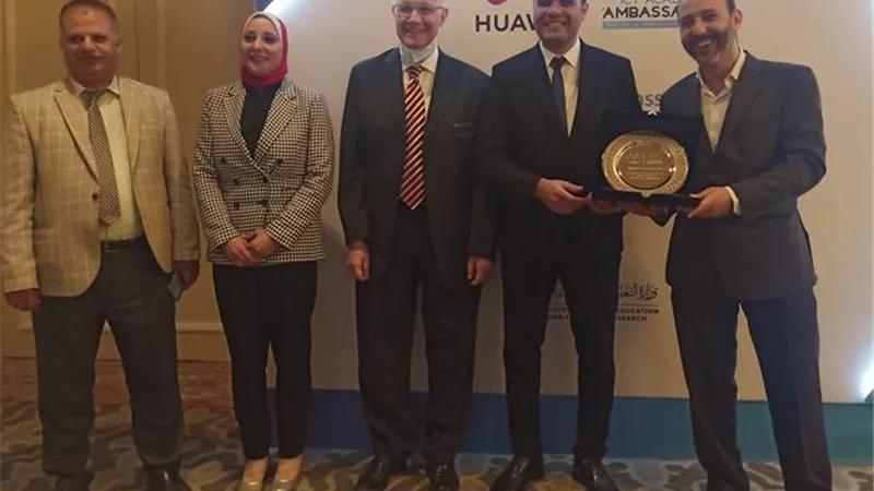 بالصور .. تعرف على تفاصيل تكريم الجامعة المصرية الروسية فى مؤتمر أكاديميات هواوي