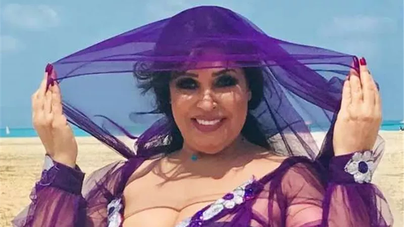 فيفي عبده تتألق في أحدث جلسة تصوير