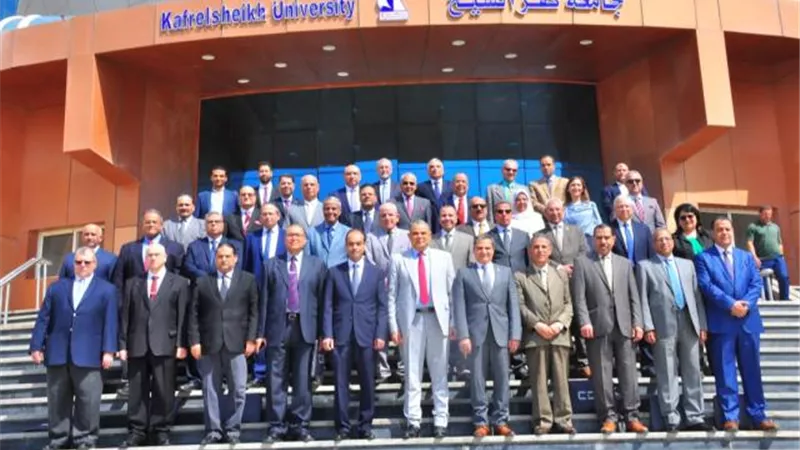 وزير التعليم العالي يتلقى تقريرًا حول اجتماع المجلس الأعلى لشئون التعليم والطلاب