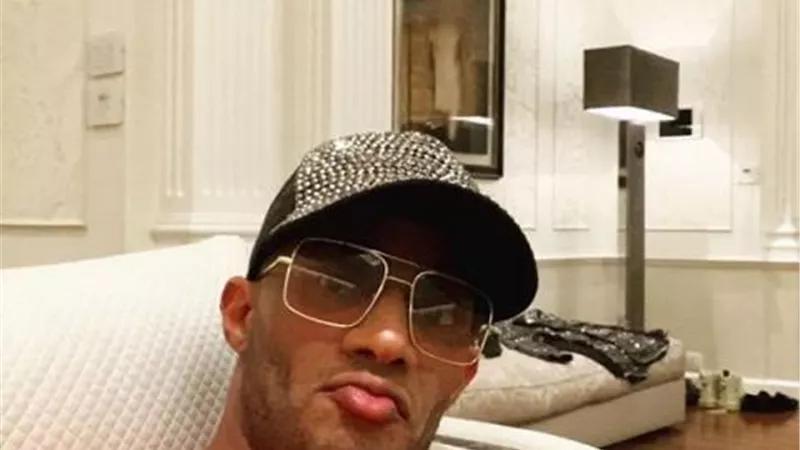 محمد رمضان ساخراً من أحمد الفيشاوي: مفيش حد يعرف يتريق على ”نمبر وان”