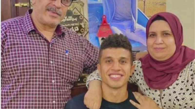 محمد عبدالغني ممتنا لوالديه: ”السند اللى بجد”