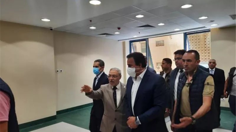 بالصور .. وزير التعليم العالي يتفقد منشآت وتجهيزات مستشفيات جامعة طنطا