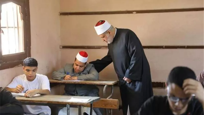 صور.. ماذا شاهد وكيل الأزهر بلجان الثانوية الأزهرية بمحافظة القاهرة؟