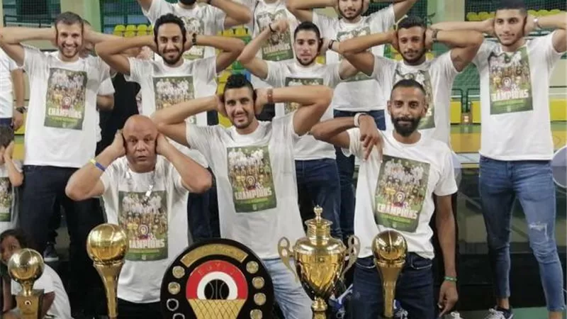 بطل الدورى والكأس يتضامن مع نجم النادى الأهلي
