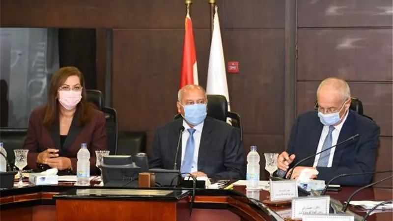 بأمر من الرئيس وتمويل الصندوق السيادي  ..تعرف علي قصة تأسيس أول شركة مصرية لصناعات السكك الحديدية