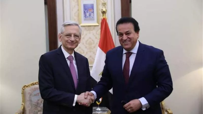 لهذا السبب .. وزير التعليم العالي يستقبل السفير الفرنسي بالقاهرة
