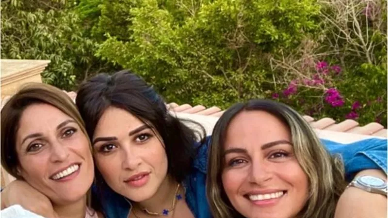 ياسمين عبد العزيز فى أحدث ظهور لها عبر انستجرام