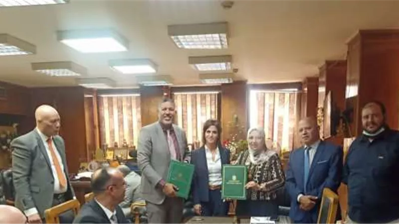 بـ37 مليون جنيه و6 ملايين يورو.. توقيع عقد توسيع محطة محولات السويس