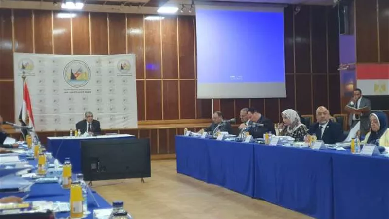 برئاسة «شاكر».. «المصرية لنقل الكهرباء» تعقد جمعيتها العمومية لاعتماد تشكيل مجلس الإدارة