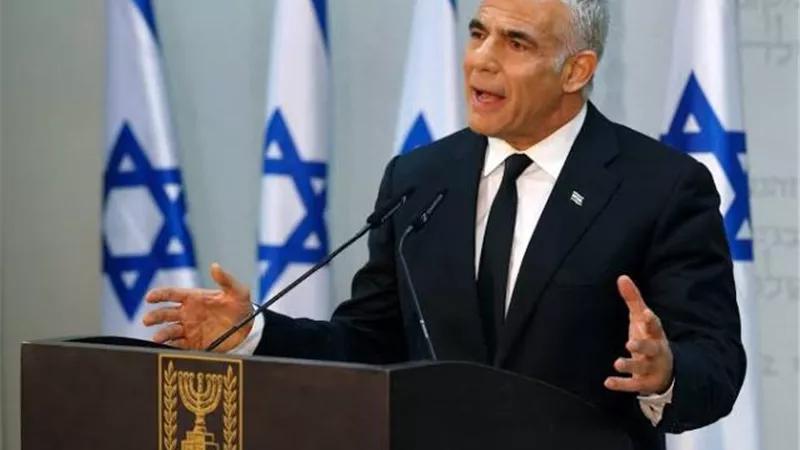 يائير لابيد.. كل ما تُريد معرفته عن النجم التليفزيوني الذي أصبح رئيسًا لوزراء إسرائيل