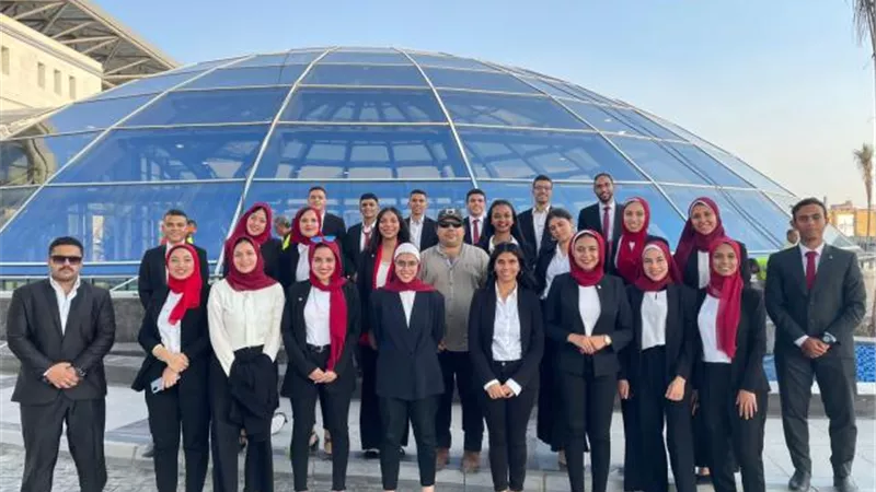 طلاب جامعة القاهرة يشاركون في فعاليات افتتاح محطة عدلي منصور المركزية