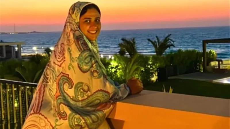 ياسمين عبد العزيز تهنئ جمهورها بعيد الاضحي المبارك