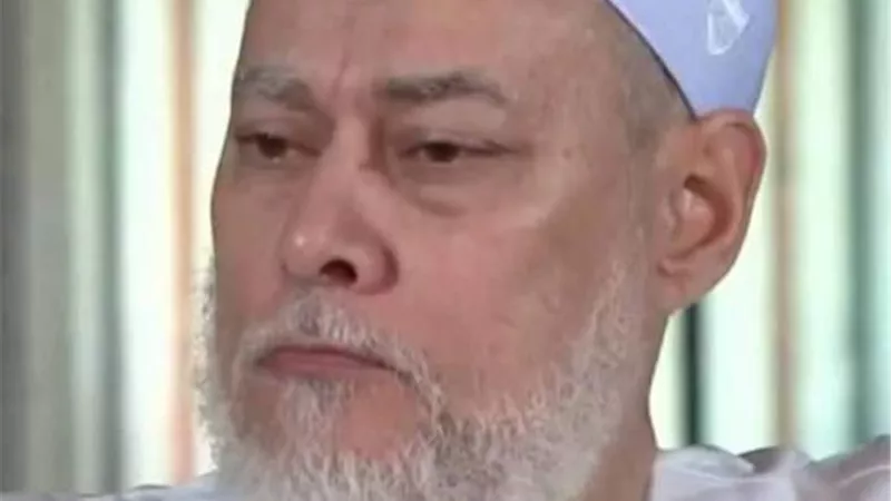 فضل الصلاة علي النبي .. وصيغتها