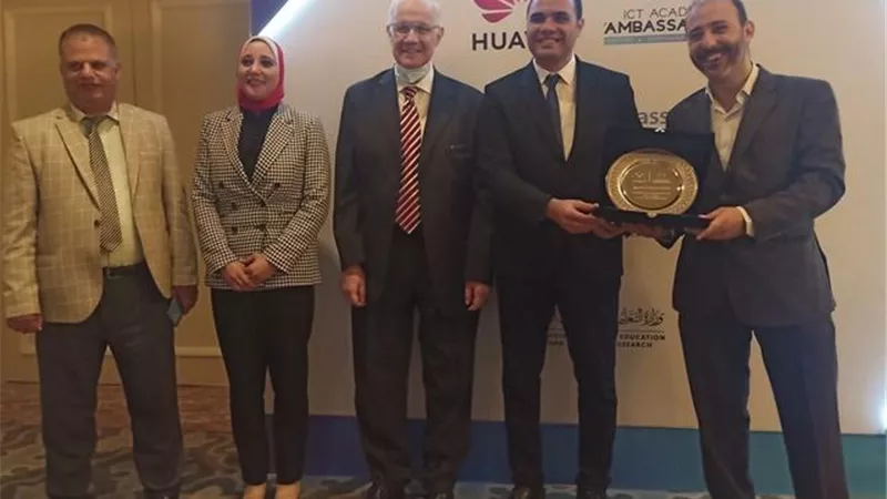 الجامعة المصرية الروسية تحصل على المركز الـ3 على مستوى العالم فى مسابقة هواوى