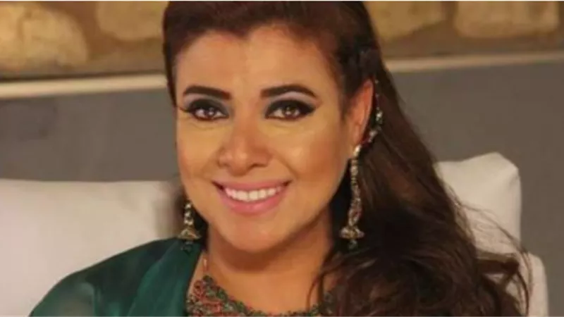 نشوي مصطفي تتمني رؤية والدها الراحل وتستعين بأغنية شيرين عبد الوهاب