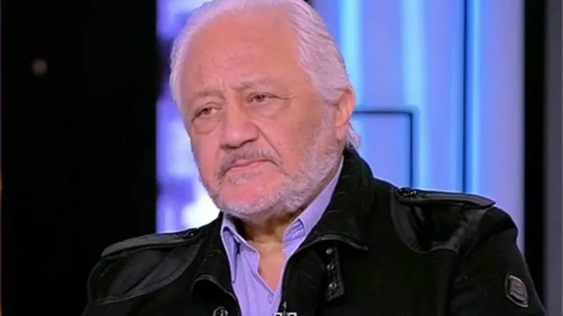 خالد زكى : بحس بقهر من جوايا ومش عايز أموت مديون
