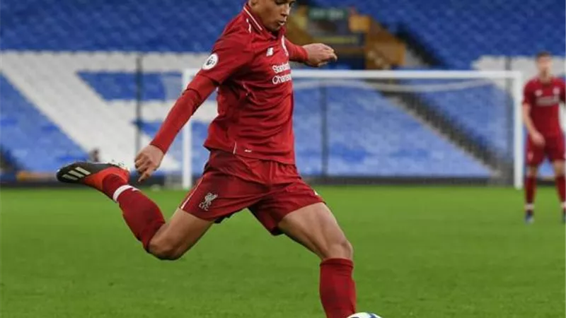 وولفرهامبتون يتعاقد مع هوفر من ليفربول