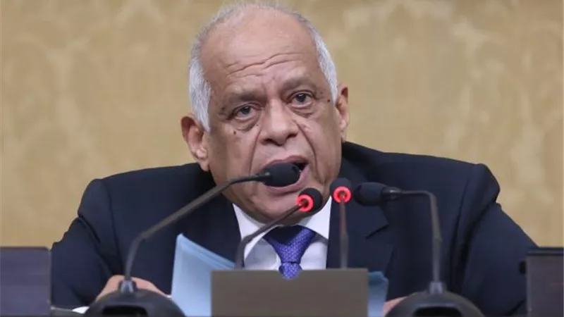 على عبدالعال ينعي رجل الأعمال محمد فريد خميس