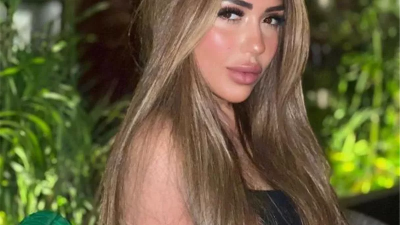 سارة سلامة تخطف الأنظار بجمالها في أحدث ظهور