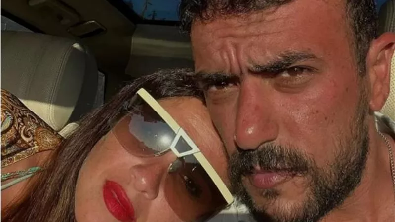 احمد العوضي برفقة زوجته ياسمين عبد العزيز في أحدث ظهور
