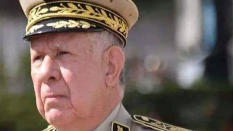 عاجل.. تصريحات هامة لـ «رئيس أركان الجيش الجزائري» بشأن الاستفتاء على الدستور