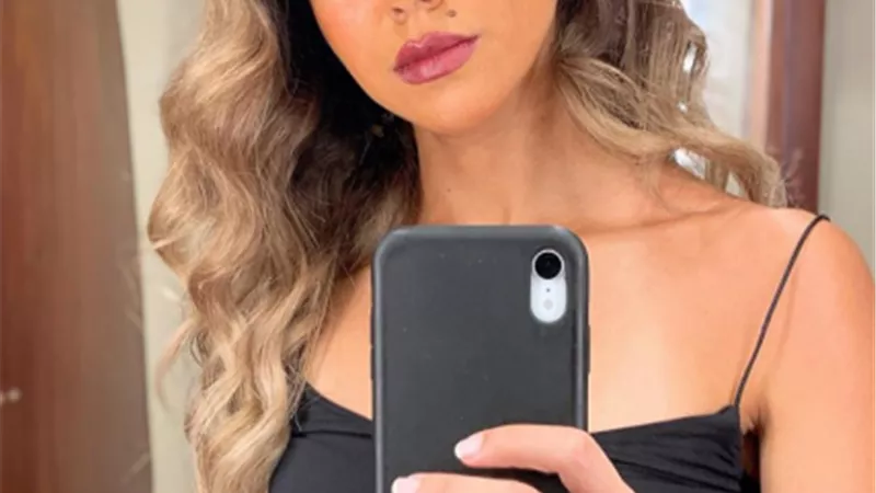هند عبد الحليم تشارك جمهورها بإطلالة مختلفة