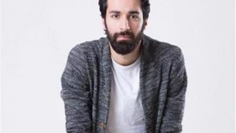 حكايات وأسرار يكشفها أحمد حاتم في برنامج ”الخلاصة” مع يارا العشري.. الليلة