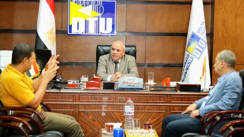رئيس جامعة الدلتا التكنولوجية يبحث سبل التعاون مع المنطقة الصناعية لمركز ومدينة قويسنا
