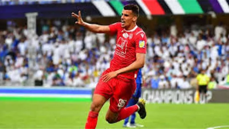 العريبي يرحل لفرنسا بعد فشل مفاوضات الأهلي والزمالك