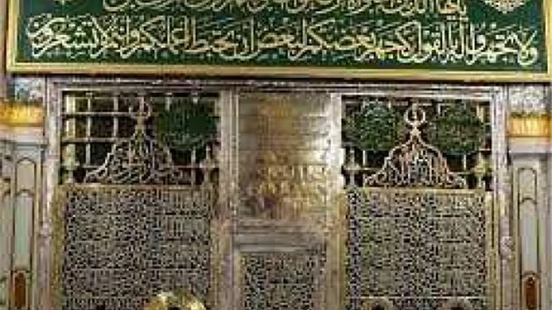 اختلف الصحابة علي قبره..كيف دفن النبيﷺ؟