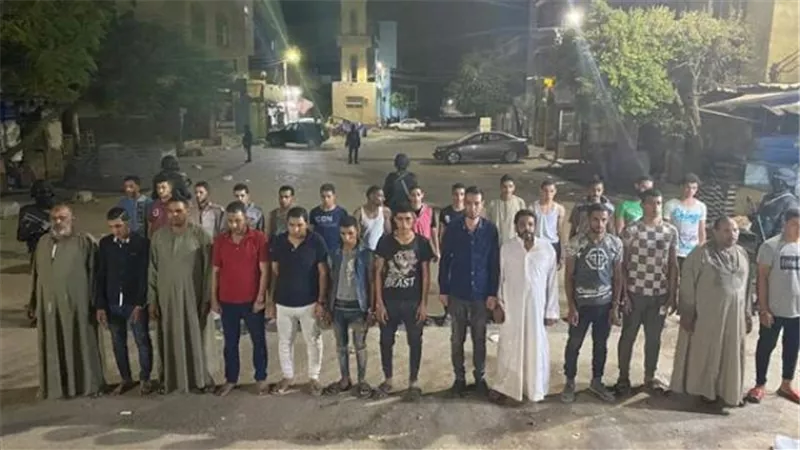 ضبط العناصر المشاغبة المتهمة بالتعدي على سيارة الشرطة بالبدرشين