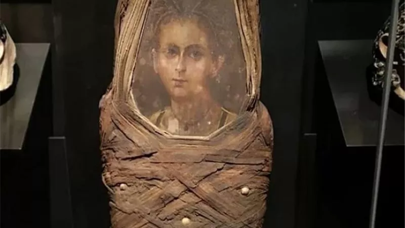 لمعرفة وجهه الحقيقي.. قصة تحويل صورة مومياء طفل فرعوني إلى 3D