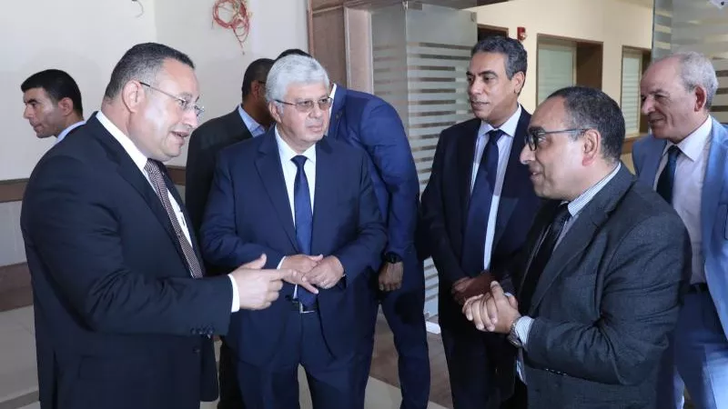 بالصور .. وزير التعليم العالي ورئيس جامعة الإسكندرية يتفقدان جامعة الإسكندرية الأهلية