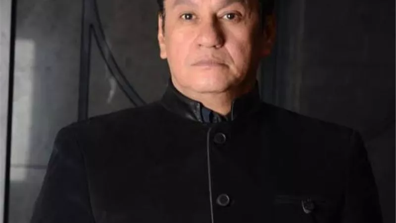 خالد محمود ينضم لفريق عمل مسرحية ”فندق الأحلام”