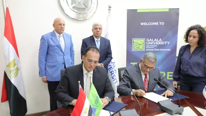 وزير التعليم العالي يشهد توقيع بروتوكول تعاون بين جامعتي الجلالة ومصر للعلوم والتكنولوجيا