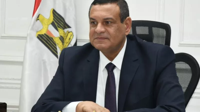 وزير التنمية المحلية يستأنف عمله بمقر الوزارة
