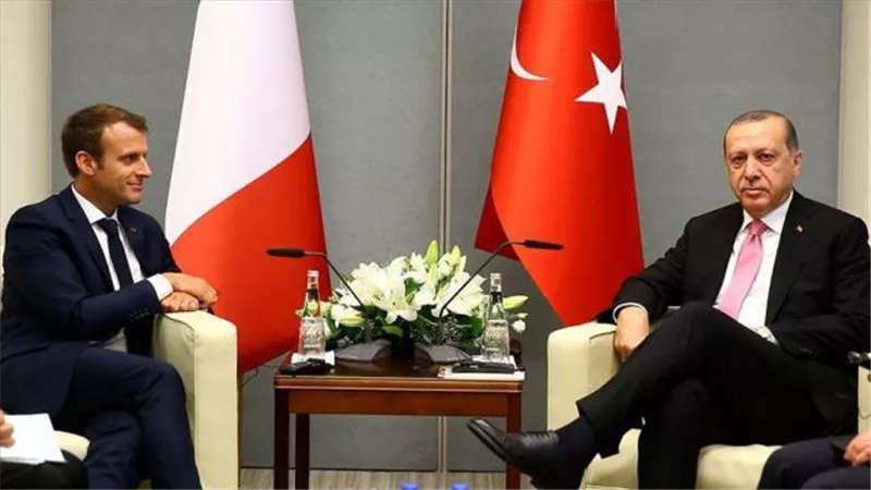 عاجل.. تفاصيل الاتصال الهاتفي بين أردوغان وماكرون