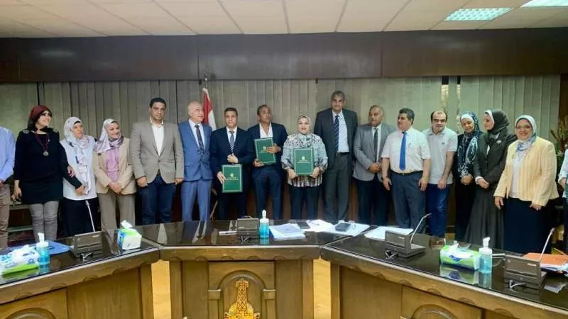 بقيمة 625 مليون جنيه.. المصرية لنقل الكهرباء توقع عقود لتدعيم التغذية الكهربائية لمشروع الدلتا