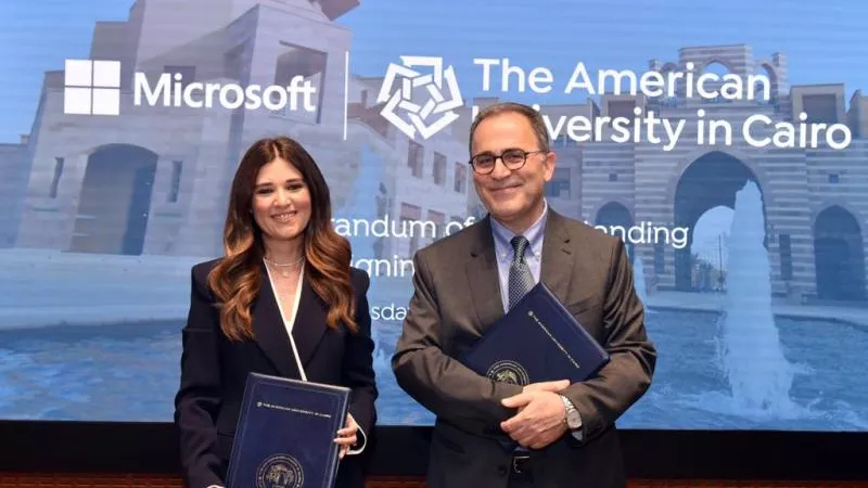 الجامعة الأمريكية بالقاهرة توقع بروتوكول تعاون مع مايكروسوفت