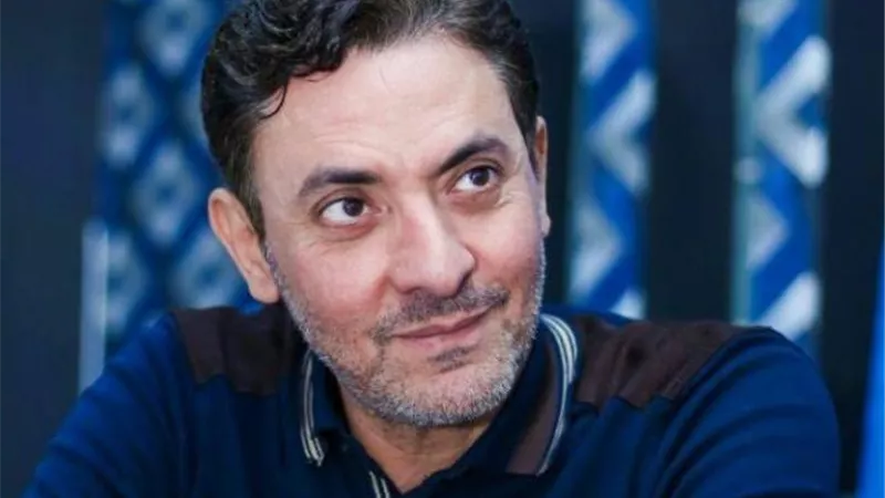 فتحي عبد الوهاب بـ”اللوك” الخاص بمسلسله الجديد