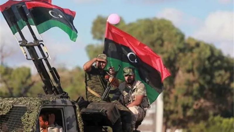 عاجل.. مناورات عسكرية بالمدفعية والدبابات لقوات الوفاق شرق مصراتة
