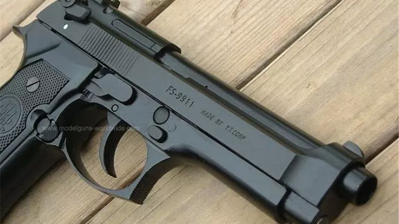 مجهولون أطلقوا عليه 26 طلقة رصاص  .. معلومات خطيرة عن اغتيال نجل  فنان شهير