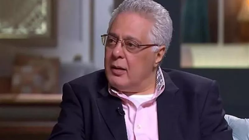 توفيق عبد الحميد يقرر عدم الظهور فى المناسبات العامة بـ العكاز
