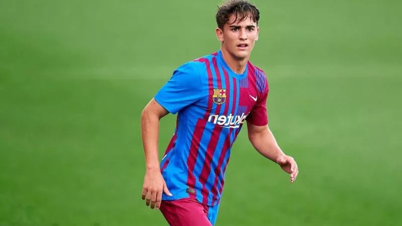 برشلونة يمدد عقد جافى رسميًا حتى 2026