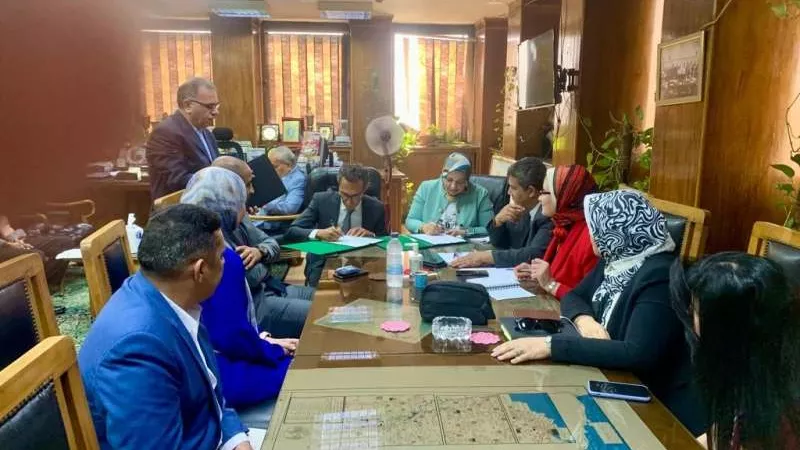 «نقل الكهرباء» توقع 4 عقود بـ800 مليون جنيه لتأمين التغذية للدلتا الجديدة