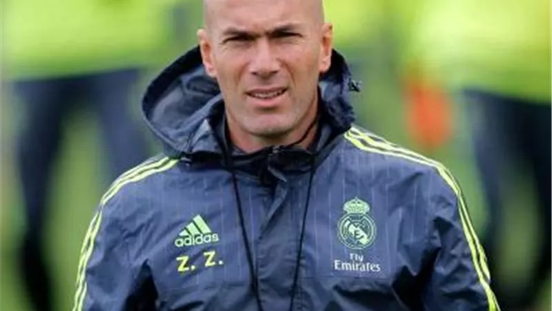 زيدان يعلن قائمة ريال مدريد لمواجهة ريال بيتيس في الدوري الإسباني