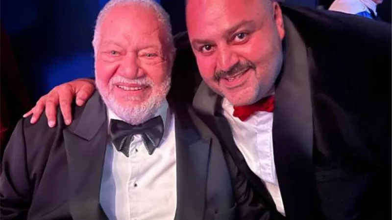 شيكو برفقة يحيي الفخرانى في أحدث ظهور له