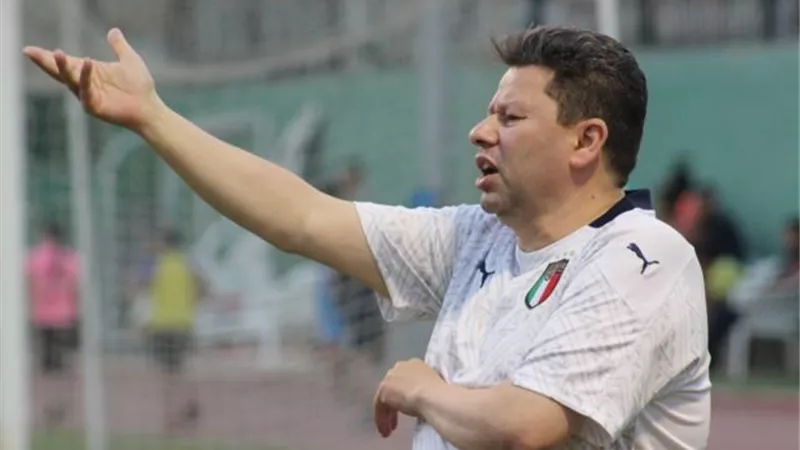 شاهد.. رضا عبد العال يقود طنطا بقميص منتخب إيطاليا